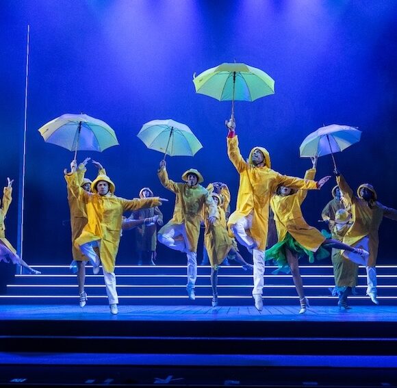 Il grande musical “Cantando sotto la pioggia” in scena martedì 11 novembre con Martina Stella in un cast stellare