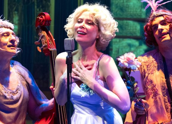 A QUALCUNO PIACE CALDO A QUALCUNO PIACE CALDO