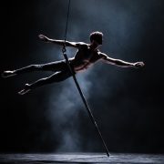 Al Verdi sabato 28 febbraio la compagnia ungherese Recirquel Budapest porta in scena il capolavoro del cirque danse “Paradisum”